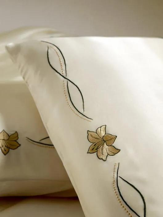100 Mulberry Silk Pillowcase With Stunning Lily Embroidery Home Lilysilk Silk Pillowcases