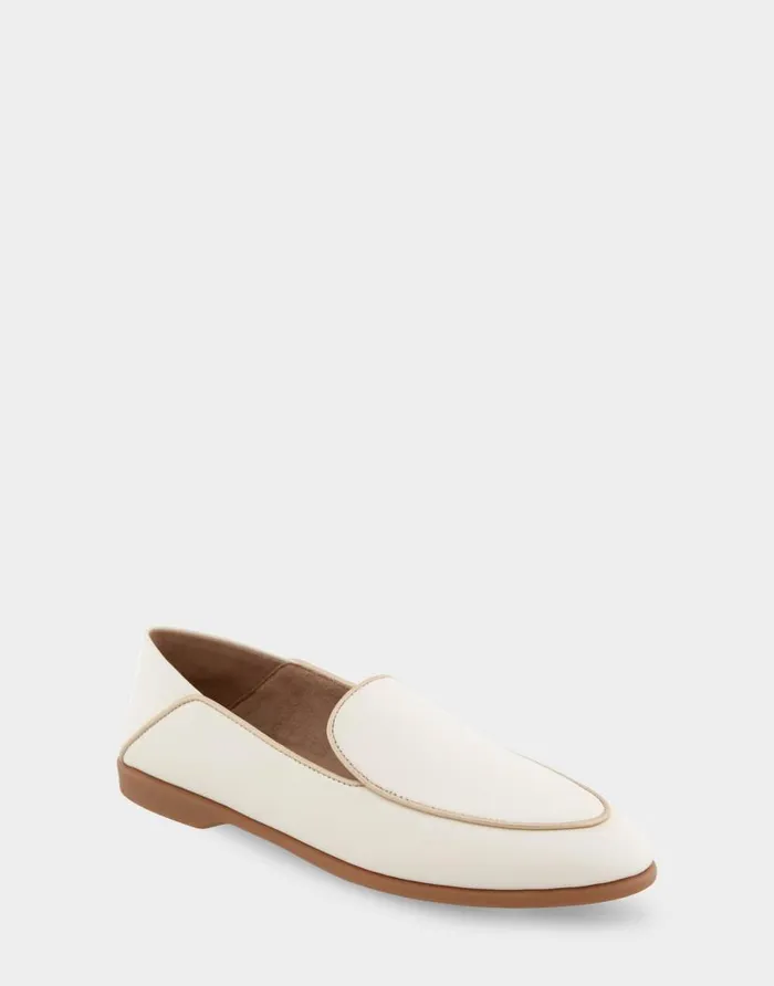 Aerosoles Comfortable Women039s Collapsible Back Loafer In Eggnog Leather Eggnog Leather Women Wide Width Flats