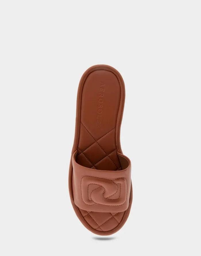 Aerosoles Comfortable Women039s Debossed Chain Link Slide Sandal In Gingerbread Leather Gingerbread Leather Women Flats
