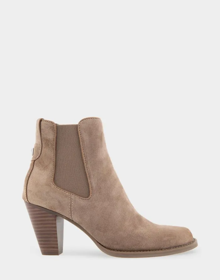 Aerosoles Comfortable Women039s Heeled Ankle Boot In Beige Genuine Suede Trench Coat Genuine Suede Women Ankle Boots Aerosoles Comfortable Women039s Heeled Ankle Boot In Beige Genuine Suede Trench Coat Genuine Suede Women Ankle Boots