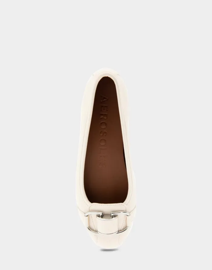 Aerosoles Comfortable Women039s Ornamented Flat In Eggnog Faux Leather Eggnog Faux Leather Women Wide Width Flats