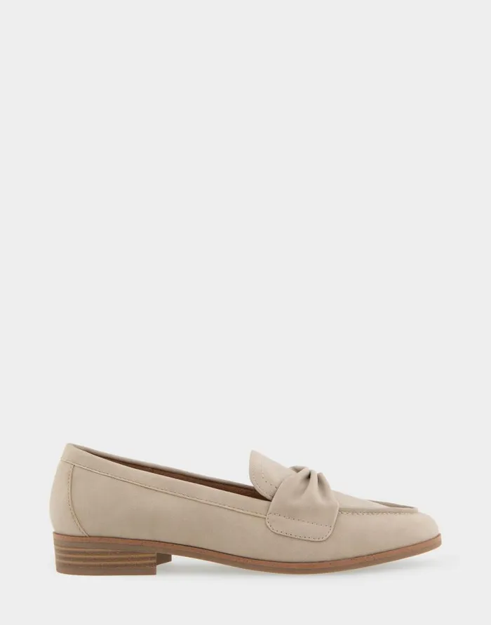 Aerosoles Comfortable Women039s Tailored Loafer In Pale Khaki Faux Leather Faux Suede Pale Khaki Faux Leather Women Loafers Aerosoles Comfortable Women039s Tailored Loafer In Pale Khaki Faux Leather Faux Suede Pale Khaki Faux Leather Women Loafers