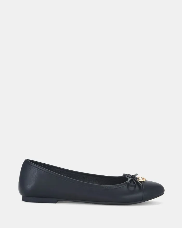Casuals CAPTIVE BLACK 8211 NOVO Shoes Women