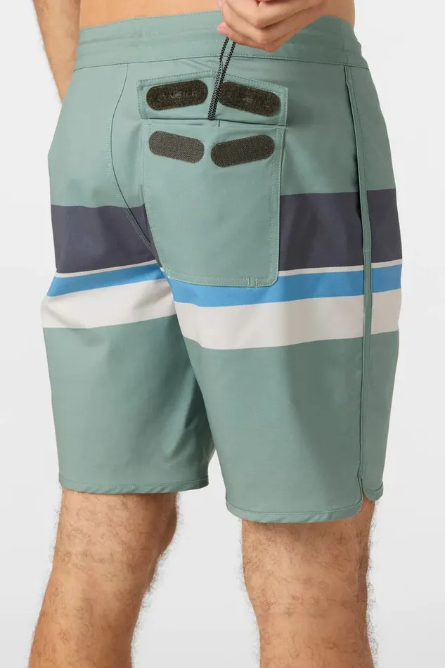 CRUZER STRIPE SCALLOP 18034 BOARDSHORTS Men O039NEILL Featured