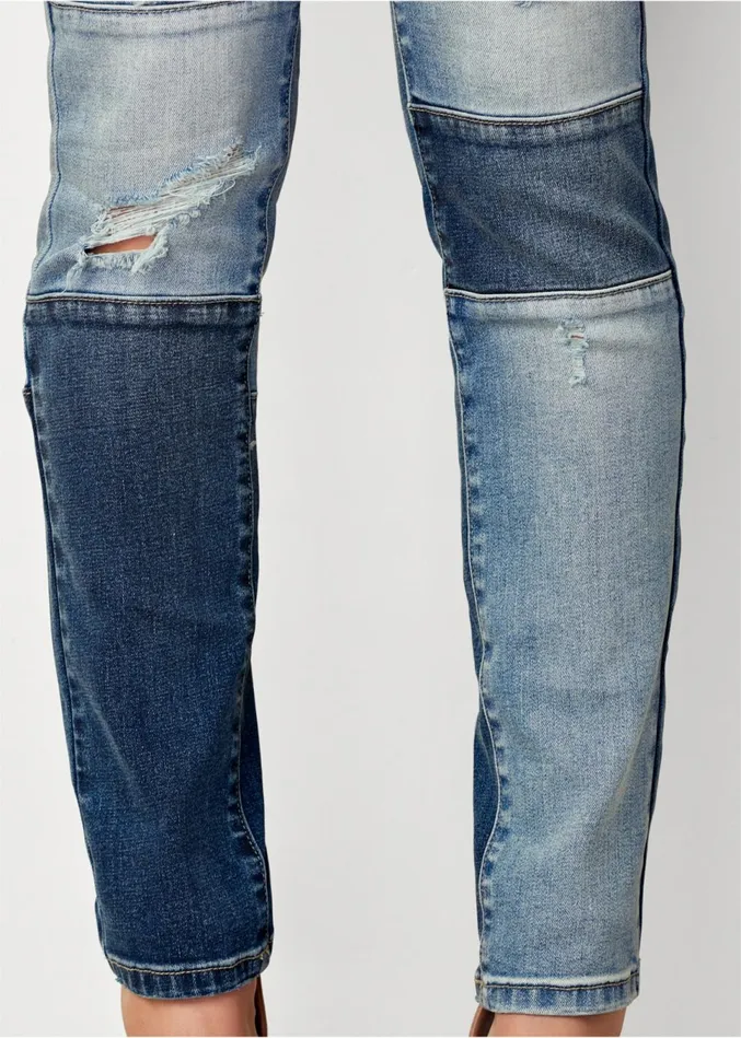 DISTRESSED PATCHWORK JEANS Medium Wash Women VENUS Novelty Jeans
