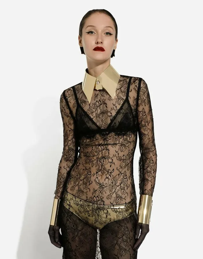 Dolce and Gabbana Bijoux Women Rigid Metal Cuffs And Rhinestonedetailed Buttons Gold Dolce and Gabbana Bijoux Women Rigid Metal Cuffs And Rhinestonedetailed Buttons Gold