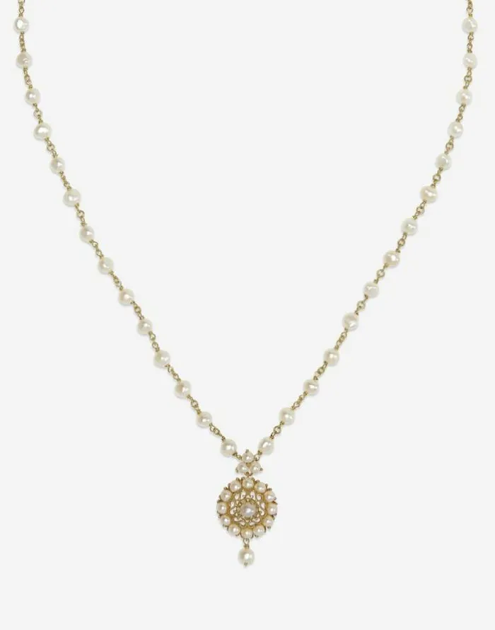 Dolce and Gabbana Necklaces Women Romance Necklace In Yellow Gold With Pearls Gold Dolce and Gabbana Necklaces Women Romance Necklace In Yellow Gold With Pearls Gold