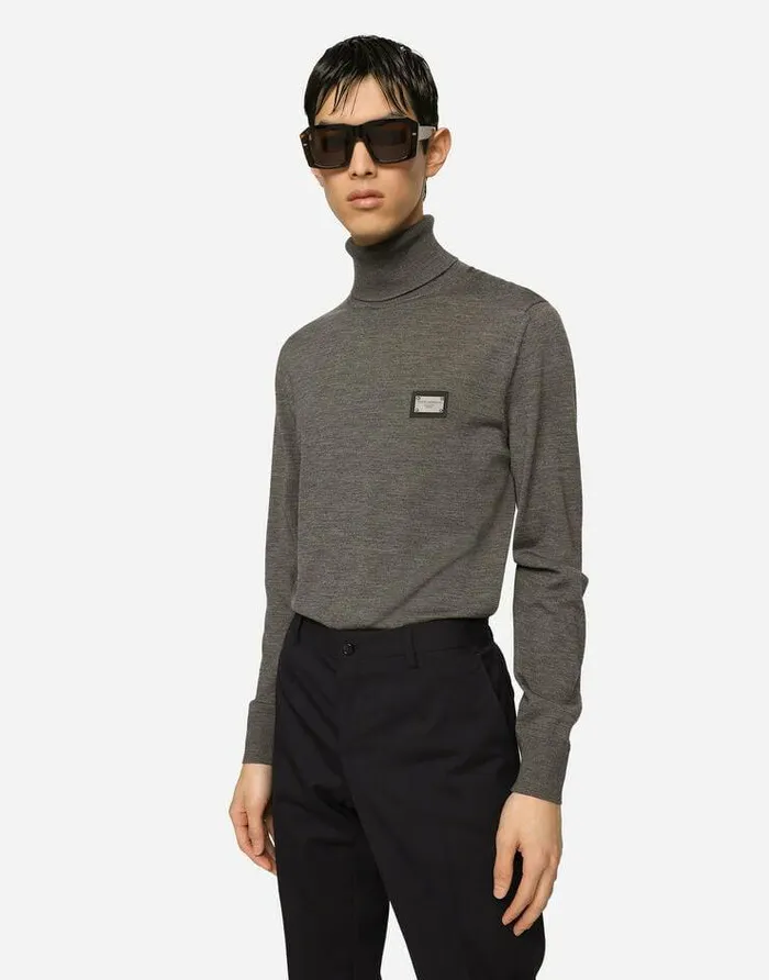Dolce and Gabbana Sweaters And Cardigans Men Wool Turtleneck Sweater With Branded Tag Grey Dolce and Gabbana Sweaters And Cardigans Men Wool Turtleneck Sweater With Branded Tag Grey