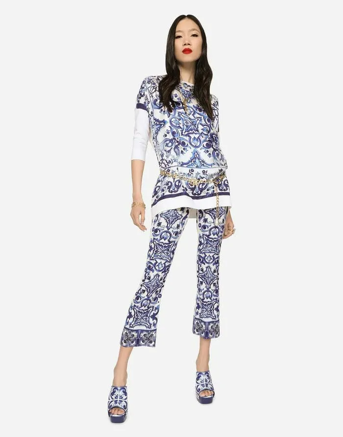 Dolce and Gabbana Sweaters And Cardigans Women Silk Twill Crewneck Pullover With Majolica Print Multicolor Dolce and Gabbana Sweaters And Cardigans Women Silk Twill Crewneck Pullover With Majolica Print Multicolor
