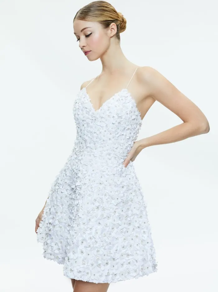 Dresses Women Alice Olivia Domenica Embellished Mini Gown Off White
