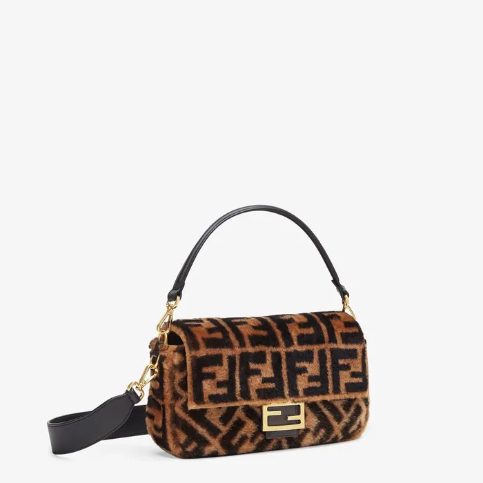 Fendi Shoulder and Crossbody Bags Baguette Brown Sheepskin Bag 8211 Women