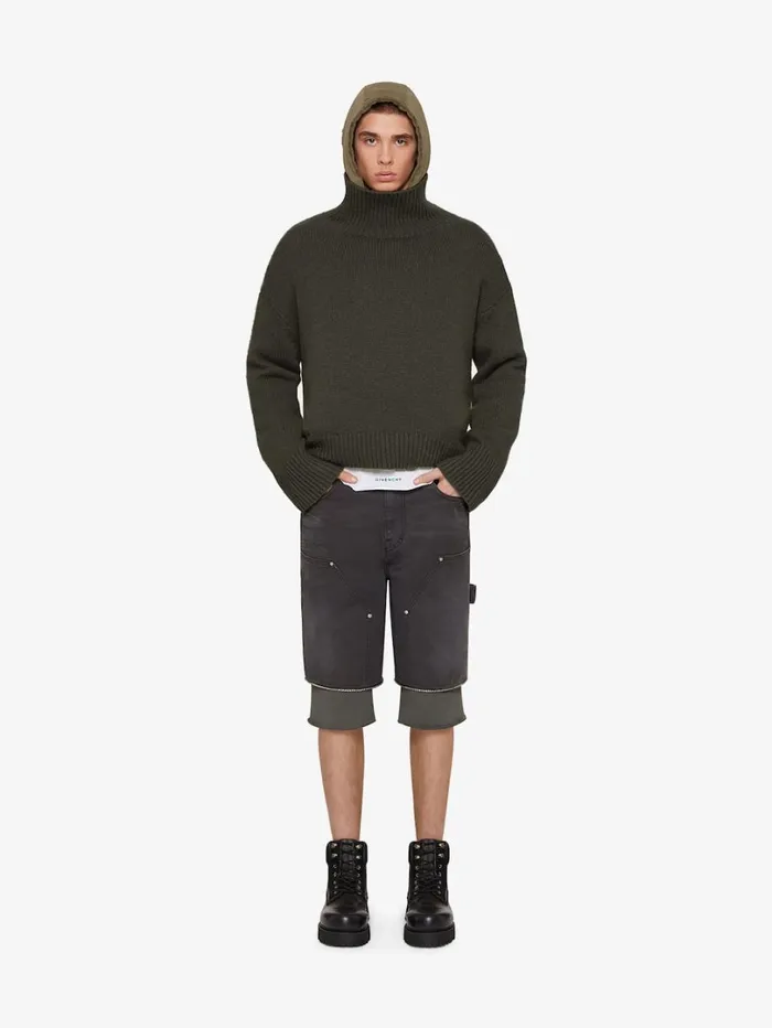 Givenchy Oversized Turtleneck Sweater In Cashmere Military Green Men Knitwear Givenchy Oversized Turtleneck Sweater In Cashmere Military Green Men Knitwear
