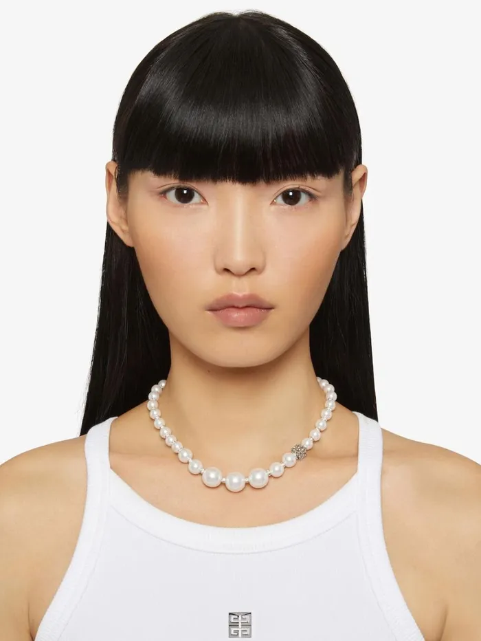 Givenchy Pearl Necklace In Metal With Crystals Whitesilvery Women Jewelry Givenchy Pearl Necklace In Metal With Crystals Whitesilvery Women Jewelry