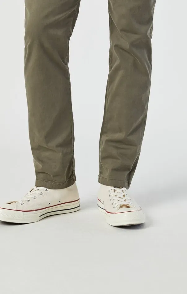 Johnny Slim Leg Chino In Dusty Olive Twill Men Mavi Jeans Pants