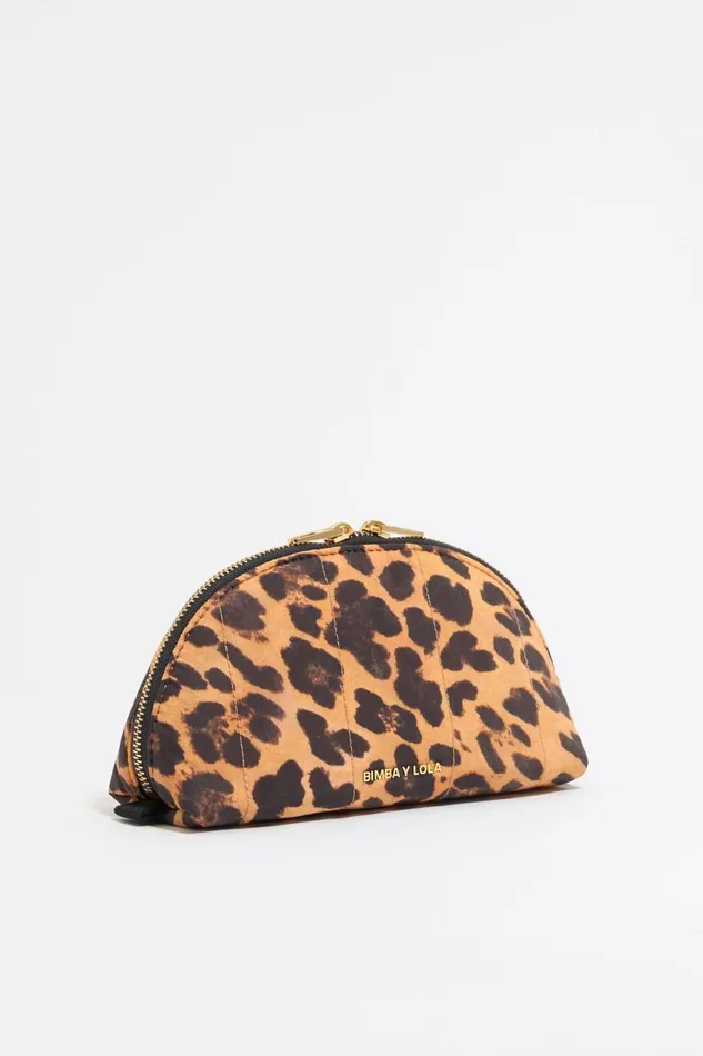 Medium Leopard Nylon Halfmoon Makeup Case Leopard Natural Women Bimba Y Lola Vanity Pouches Medium Leopard Nylon Halfmoon Makeup Case Leopard Natural Women Bimba Y Lola Vanity Pouches