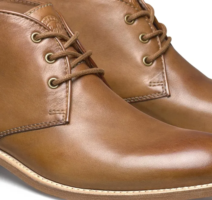 Men Dudley Chukka Tan Dipdyed Calfskin JohnstonandMurphy LaceUps Men Dudley Chukka Tan Dipdyed Calfskin JohnstonandMurphy LaceUps