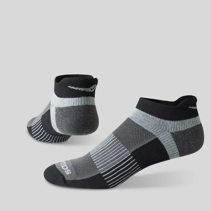 Men Inferno Cushioned No Show Tab 3Pack Socks Black Saucony Socks