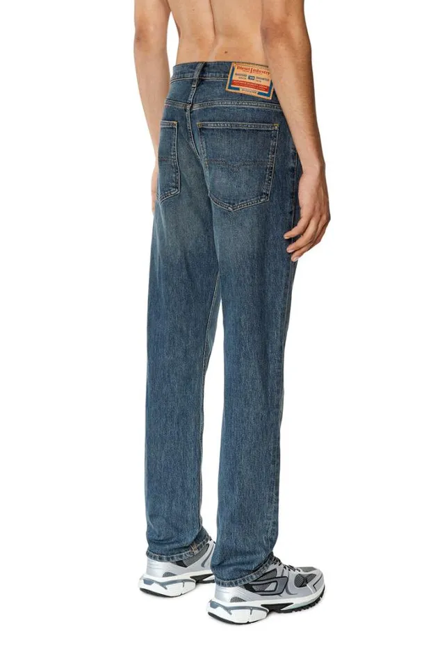 Men Straight Jeans 1995 DSark 09f74 Medium Blue Diesel Straight Men Straight Jeans 1995 DSark 09f74 Medium Blue Diesel Straight