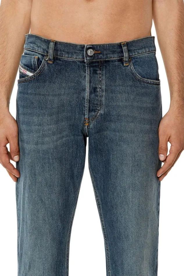 Men Straight Jeans 1995 DSark 09f74 Medium Blue Diesel Straight Men Straight Jeans 1995 DSark 09f74 Medium Blue Diesel Straight