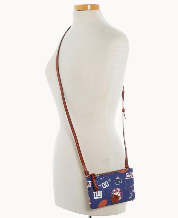 NFL Giants Top Zip Crossbody Giants Woman Dooney and Bourke Crossbodies NFL Giants Top Zip Crossbody Giants Woman Dooney and Bourke Crossbodies
