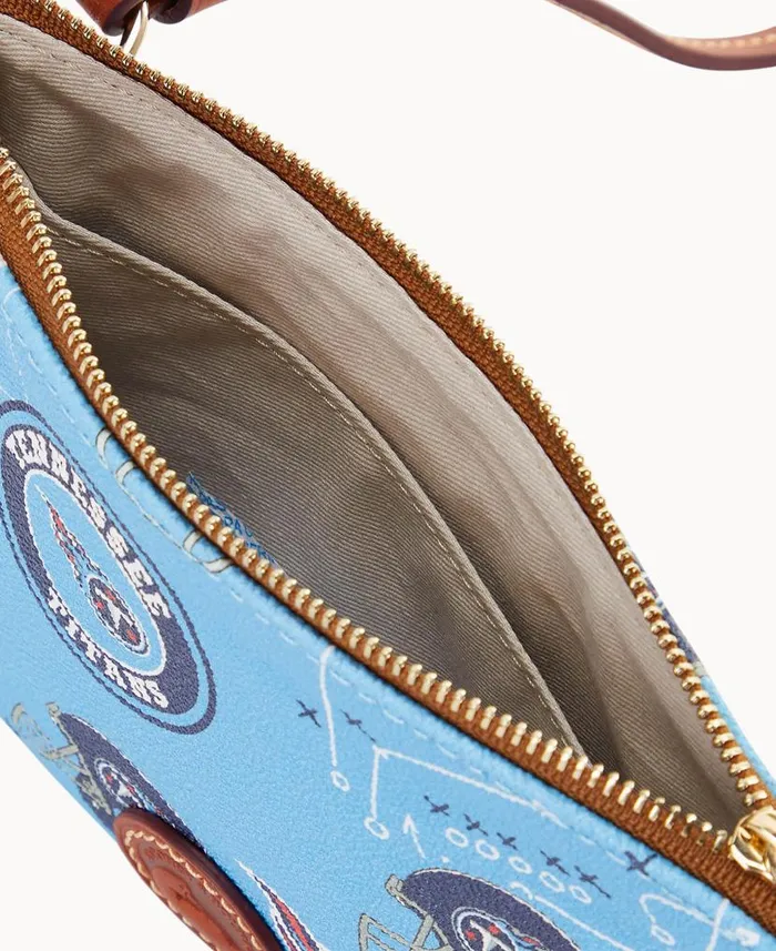 NFL Titans Top Zip Crossbody Titans Woman Dooney and Bourke Crossbodies NFL Titans Top Zip Crossbody Titans Woman Dooney and Bourke Crossbodies