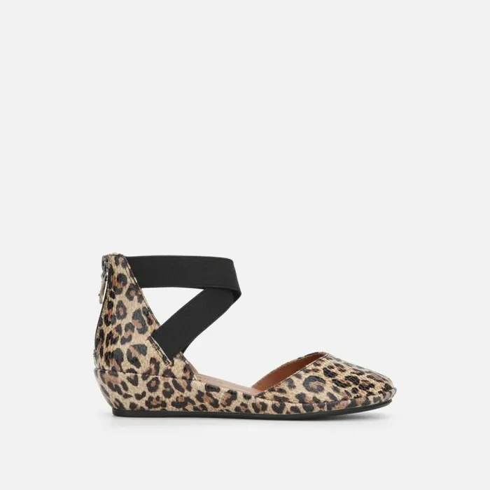 Noa Natural Women Kenneth Cole Flats