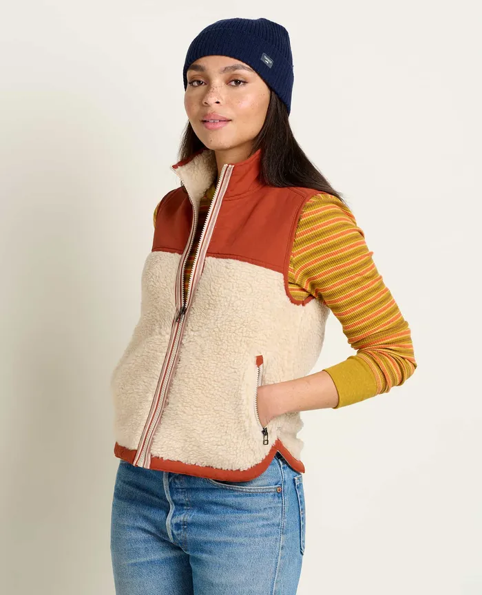 Outerwear Women8217s Women8217s Sespe Sherpa Vest Barley ToadandCo