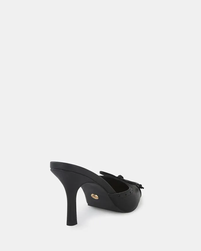 Party ITALO BLACK Closed Toe Heels NOVO Shoes Women