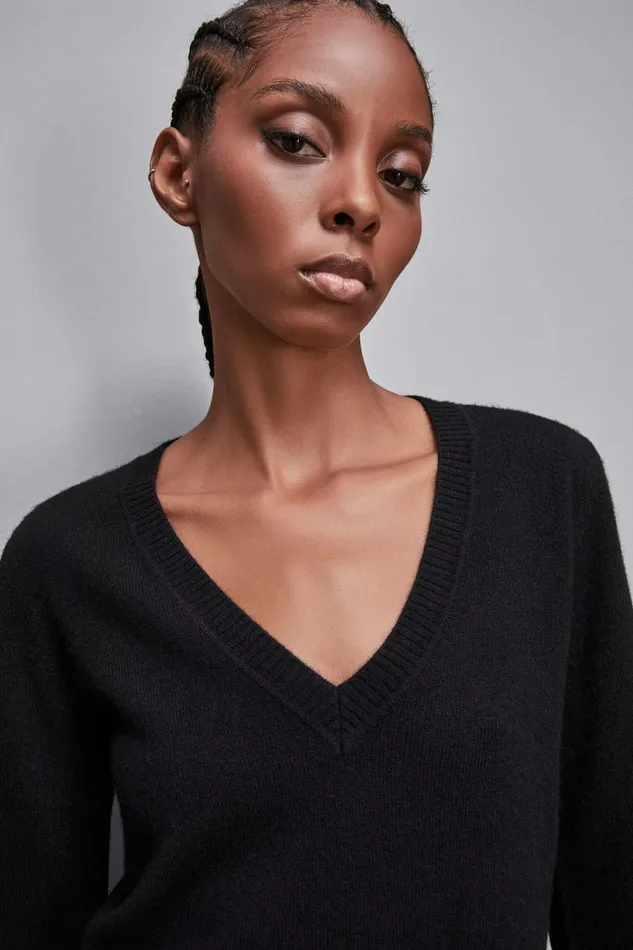 Patrizia Pepe Knitwear VNeck Cashmere Jumper Black 8211 Women