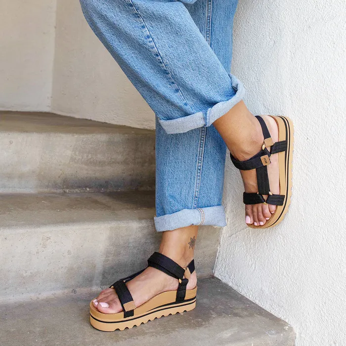 Reef Sandals Cushion Rem Hi Blacktan 8211 Women Reef Sandals Cushion Rem Hi Blacktan 8211 Women