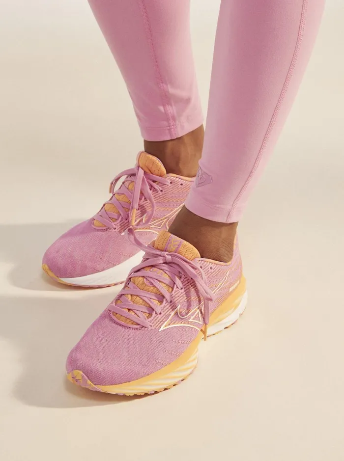 Roxy Running ROXY X MIZUNO Wave Rider 26 Running Shoes B071 Pink 8211 Women