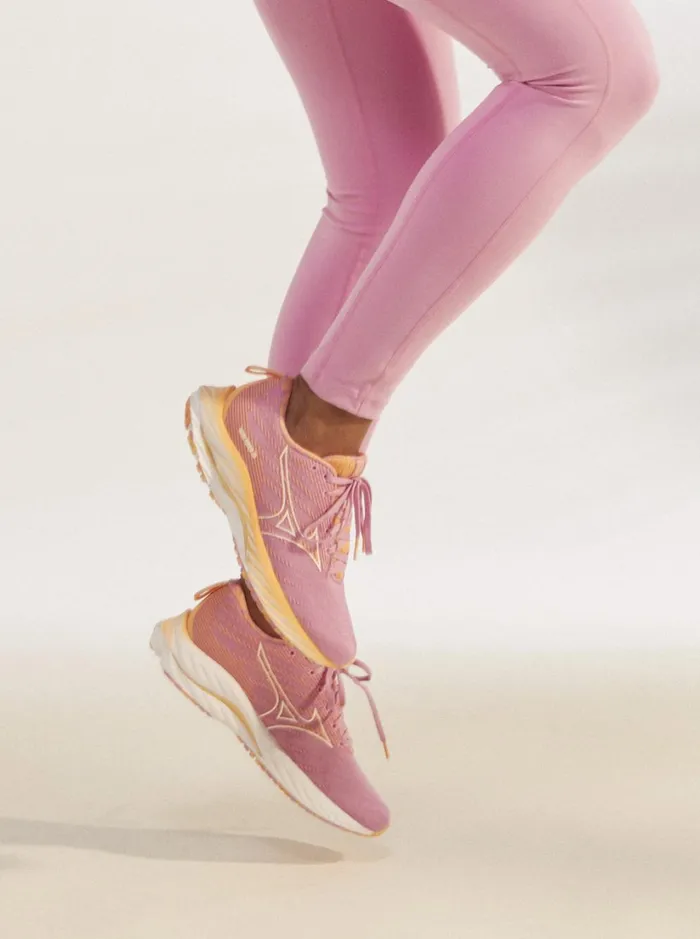 Roxy Running ROXY X MIZUNO Wave Rider 26 Running Shoes B071 Pink 8211 Women