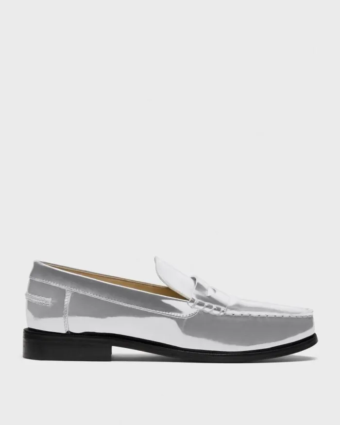 Shoes Women Theory City Loafer In Metallic Leather Silver