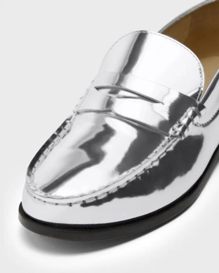 Shoes Women Theory City Loafer In Metallic Leather Silver