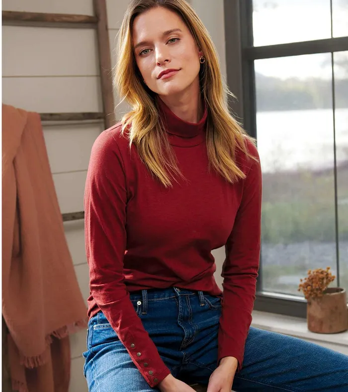 Snap Sleeve Turtleneck 8211 Madder Brown Hatley