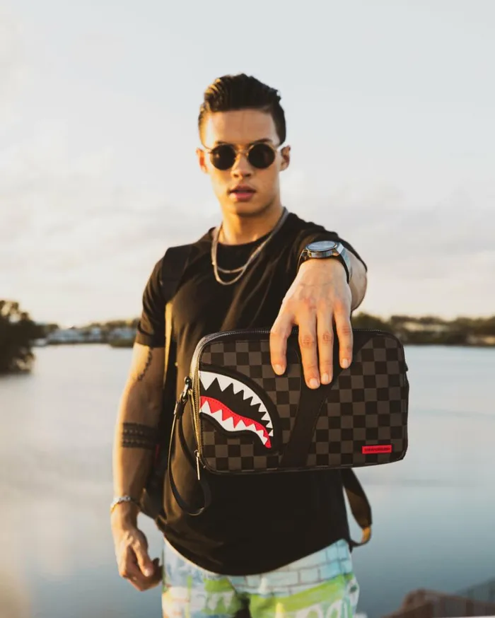 SPRAYGROUND HENNY AIIR TO THE THRONE TOILETRY BAG Bags