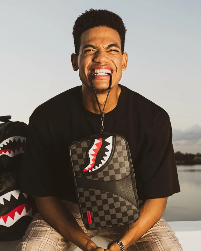 SPRAYGROUND HENNY AIIR TO THE THRONE TOILETRY BAG Bags