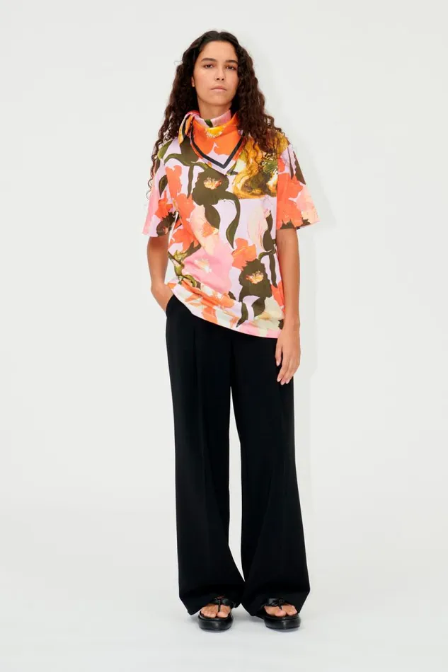 Stine Goya Tops and Shirts SGMargila Tshirt 8211 Summer Day Poppies 8211 Women