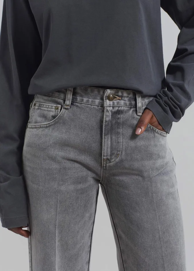 The Frankie Shop Bottoms Montrose Straight Leg Jeans 8211 Grey Wash 8211 Women