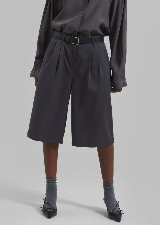 The Frankie Shop Bottoms Wilma Pleated Bermuda Shorts 8211 Charcoal 8211 Women