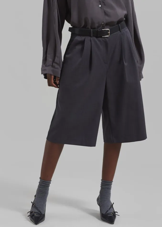 The Frankie Shop Bottoms Wilma Pleated Bermuda Shorts 8211 Charcoal 8211 Women