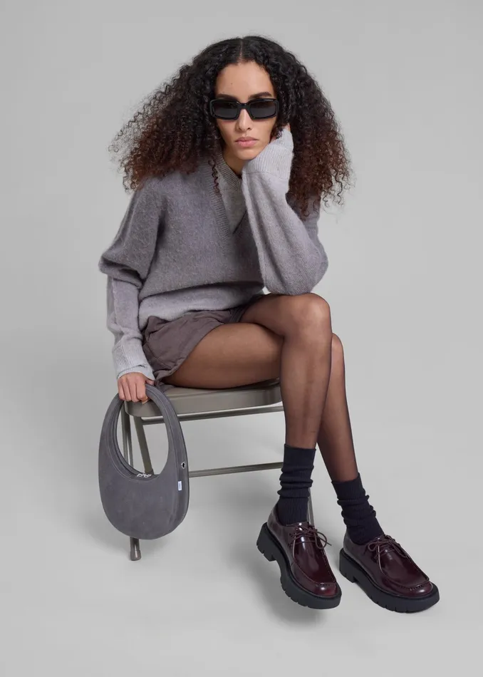 The Frankie Shop Knitwear Jw Anderson VNeck Gradient Jumper 8211 Dark Grey 8211 Women
