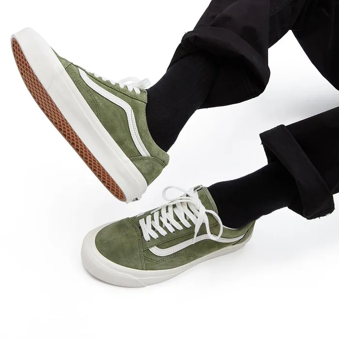 Vans Classics Men Pig Suede Old Skool 36 DX Shoes Green