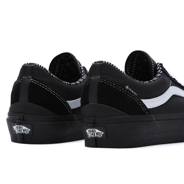 Vans Lowtop Shoes Women GoreTex Old Skool Shoes Black