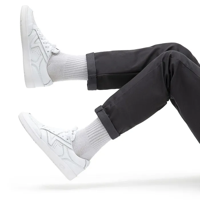 Vans Lowtop Shoes Women Leather Lowland Comfycush Shoes White