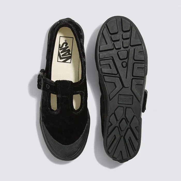 Vans View All Men Style 93 Crushed Velvet Shoes Black