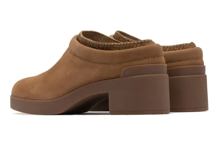 Women ABEO Footwear Clogs Capital Clog Tan Women ABEO Footwear Clogs Capital Clog Tan