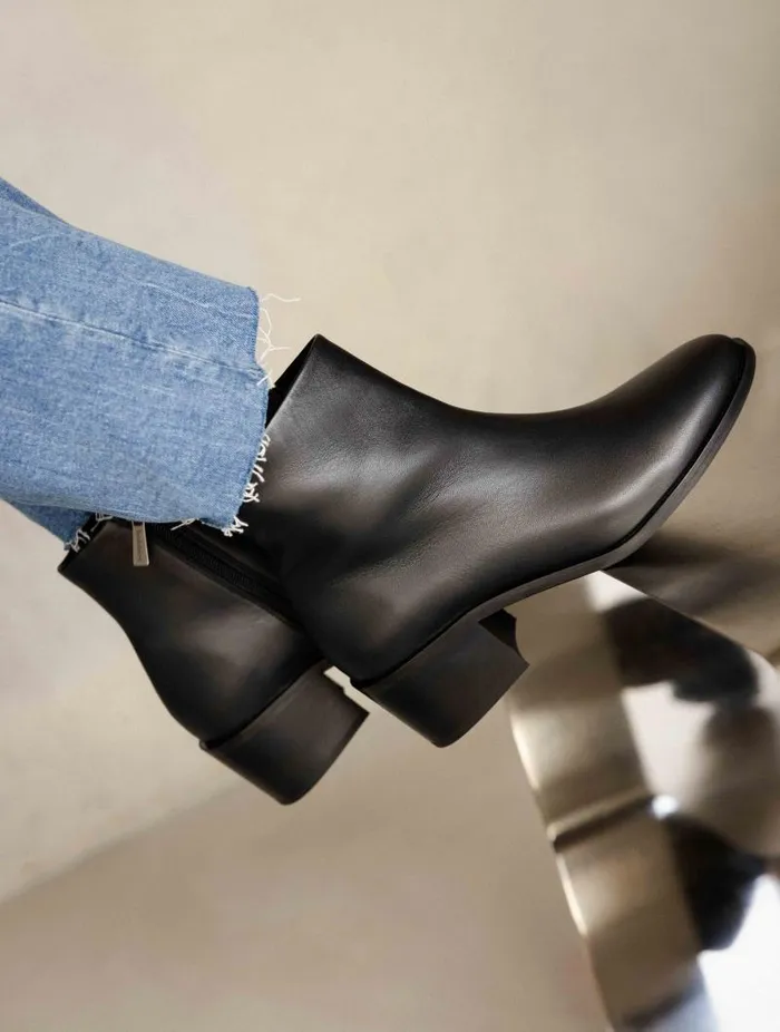 Women Ankle Boots Bobbies La Passion Black