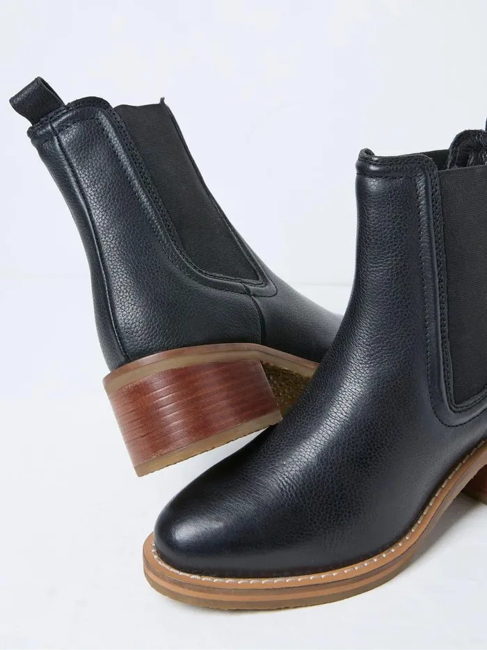 Women Boots Fat Face Orla Black Chelsea Boots