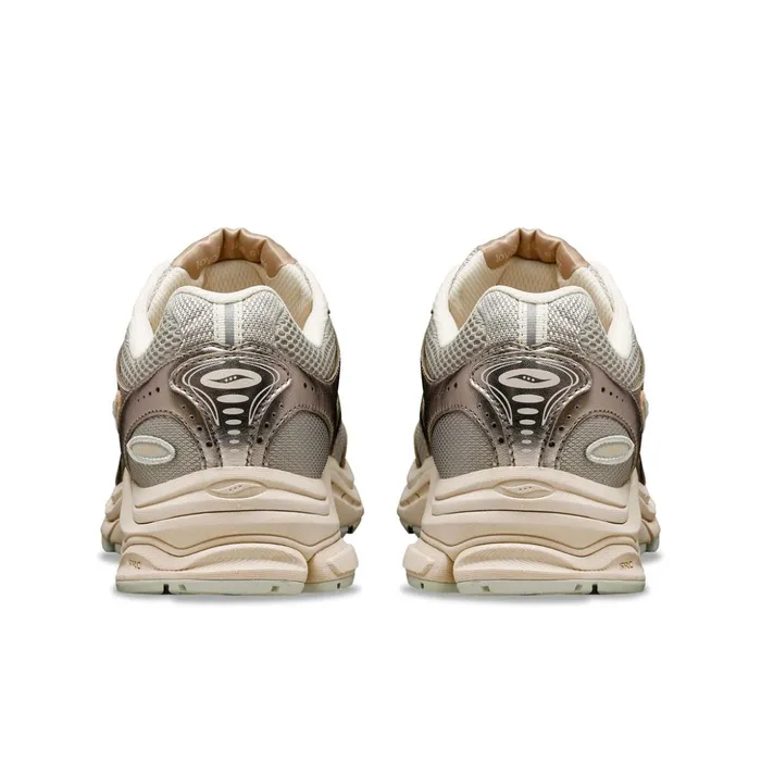 Women Progrid Triumph 4 Premium Bubbly Saucony Lifestyle